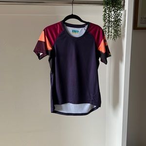 W'S YETI CREST S/S JERSEY size Medium